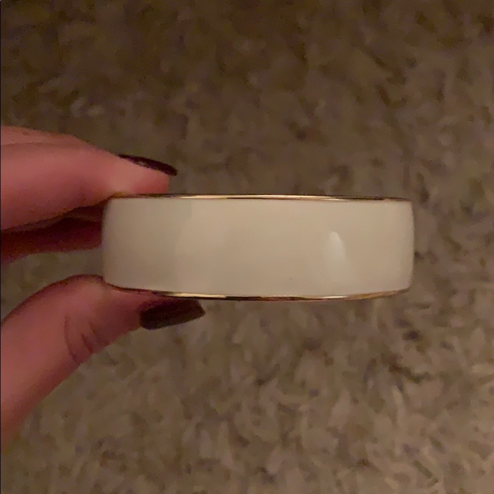 White Cuff Bracelet - Picture 1 of 1
